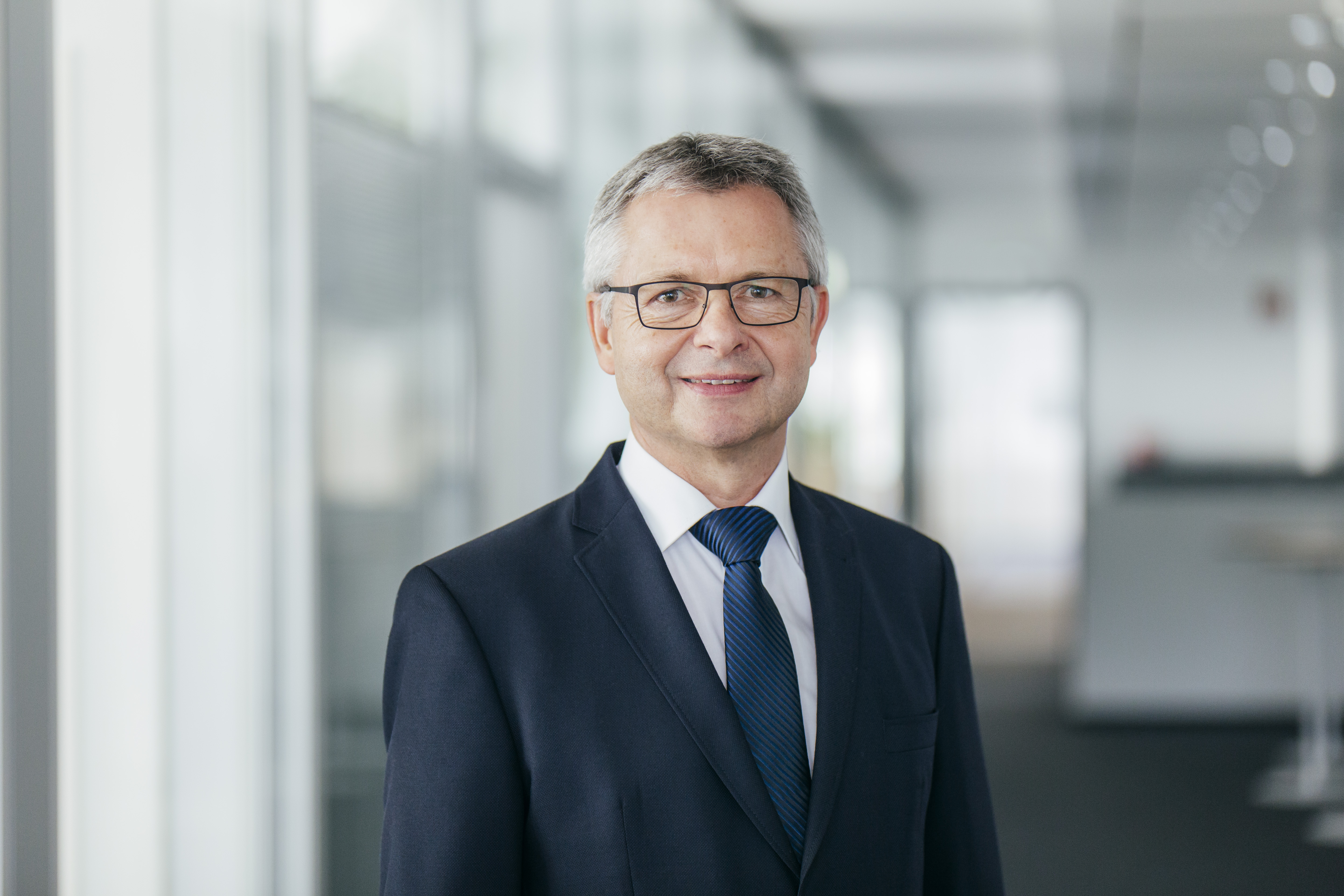 Dr. Ulrich Opitz